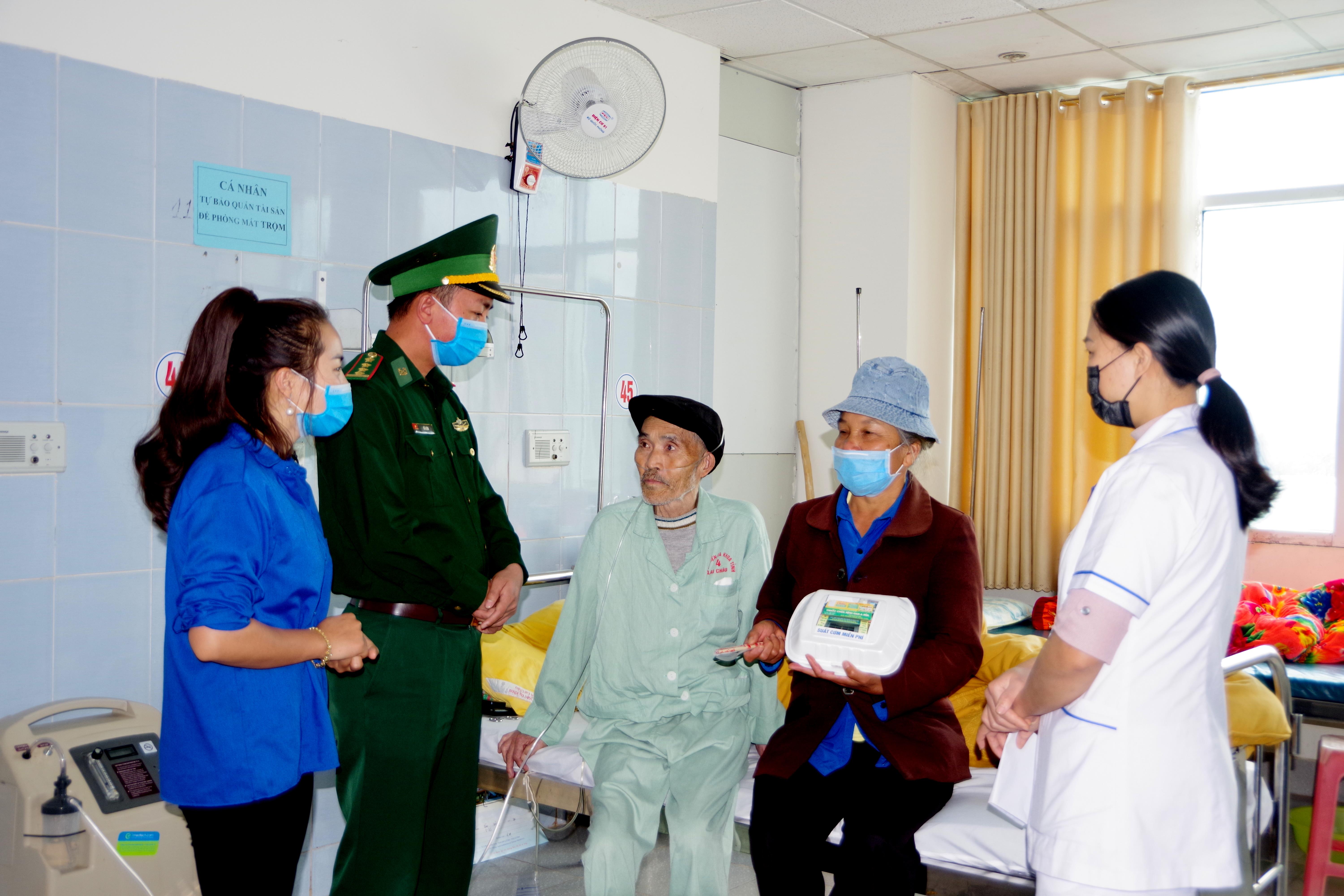 “Cái bụng tốt” của vợ chồng Cứ A Súa